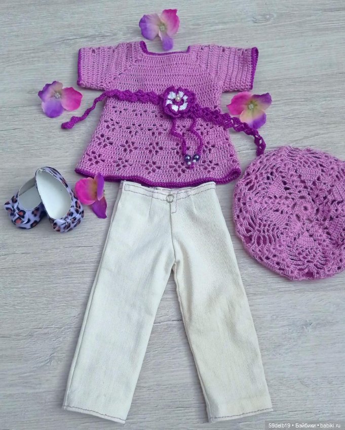 Прекрасная Арина в весеннем наряде