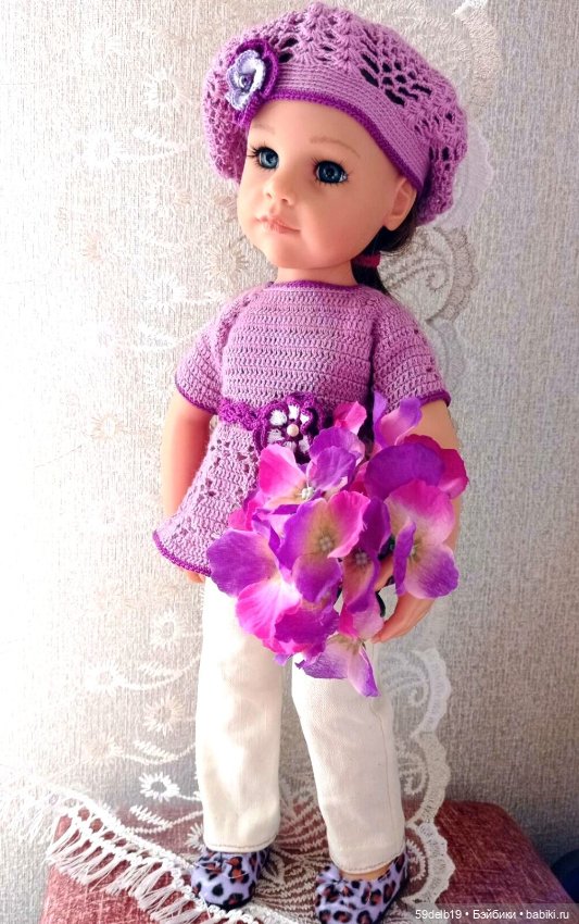 Прекрасная Арина в весеннем наряде