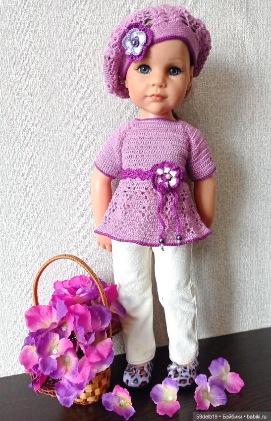 Прекрасная Арина в весеннем наряде