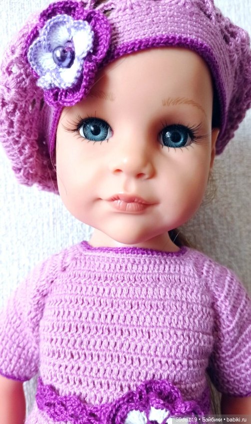 Прекрасная Арина в весеннем наряде