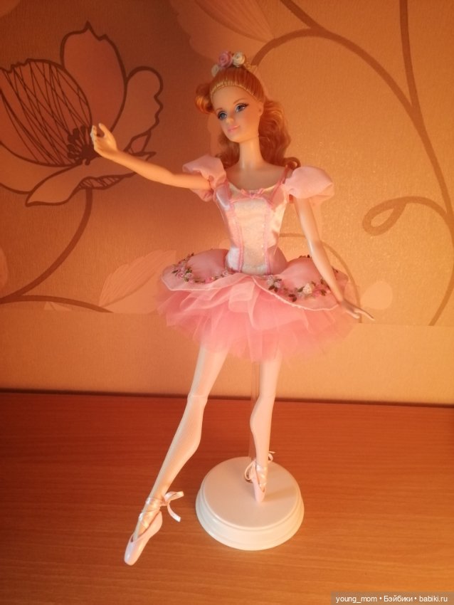 Фотосессия Барби-балерины 2013 года "Мечты о балете" (Barbie Collector Ballet Wishes Doll) (фото 3)
