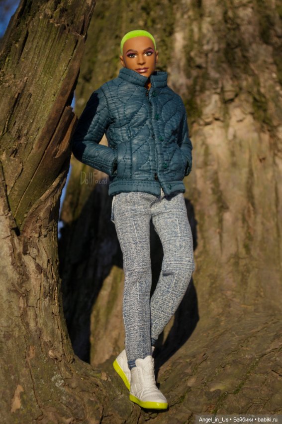 Первый выход — Куклы Barbie (Барби): Looks (фото 2)