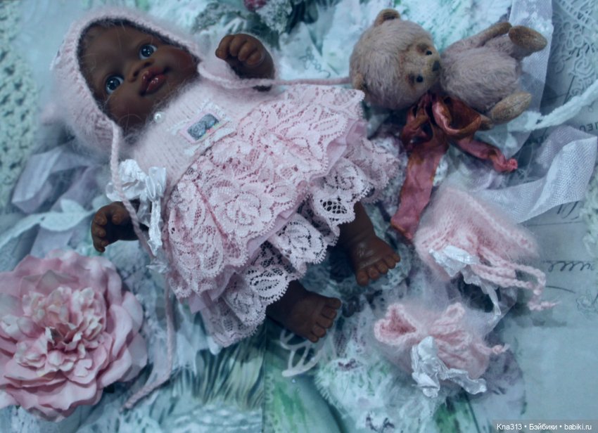 Сегодня наряжали пупса от Paola Reina