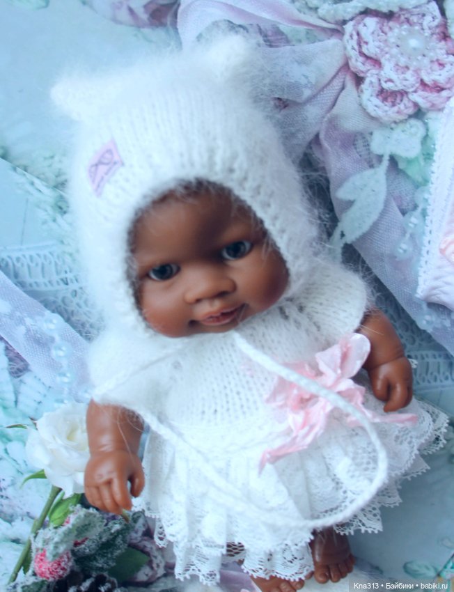 Сегодня наряжали пупса от Paola Reina (фото 4)