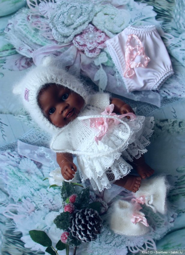 Сегодня наряжали пупса от Paola Reina (фото 3)