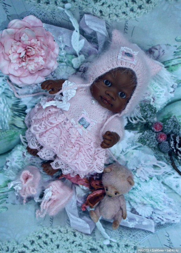 Сегодня наряжали пупса от Paola Reina