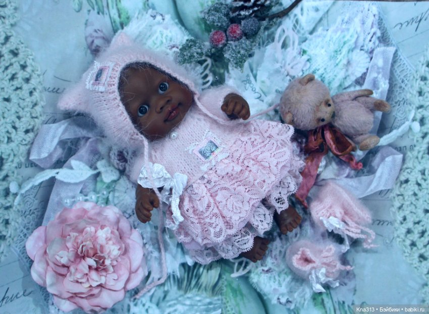 Сегодня наряжали пупса от Paola Reina