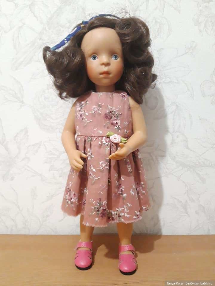 Анаис демонстрирует новое платье (фото 2)