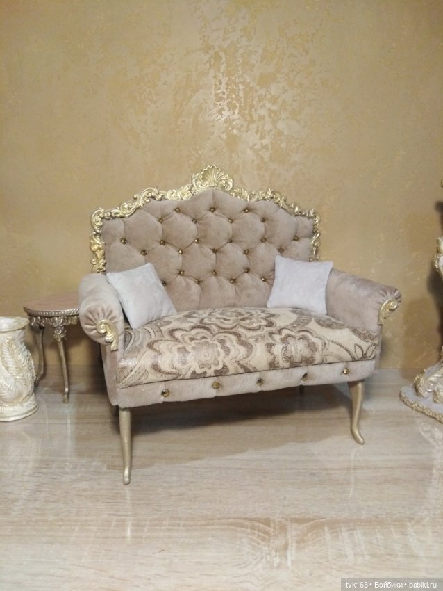 Диван-козетка для куклы — Мебель для кукол и домиков: фото