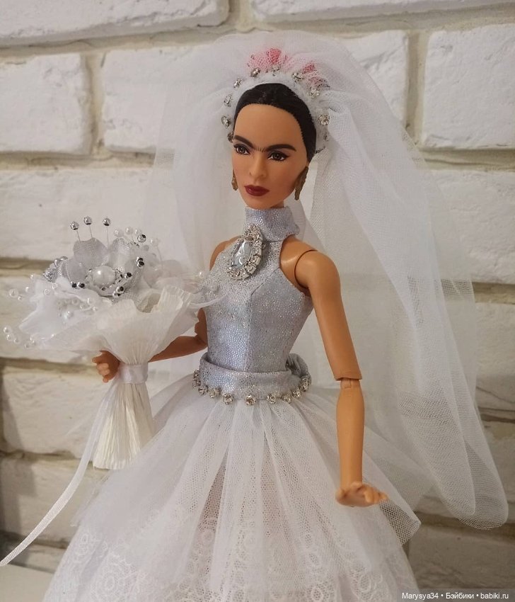 Фрида Кало в новом образе (фото 3)