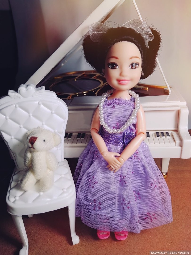 Музыкальная пауза — Куклы Barbie (Барби): Looks (фото 5)