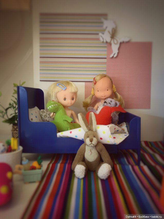 Динозавр раздора или новая мебель для малышек