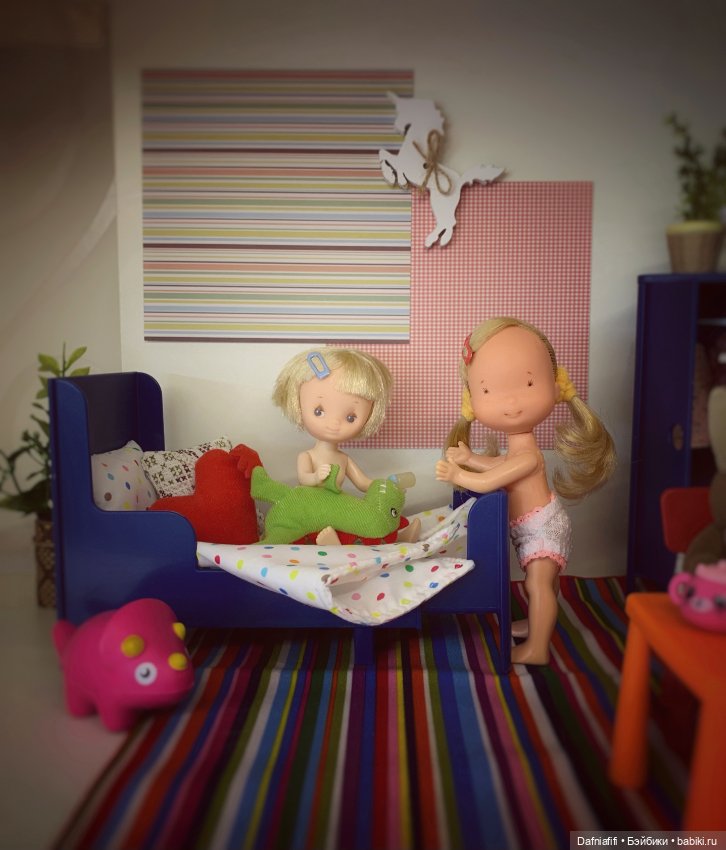 Динозавр раздора или новая мебель для малышек (фото 3)