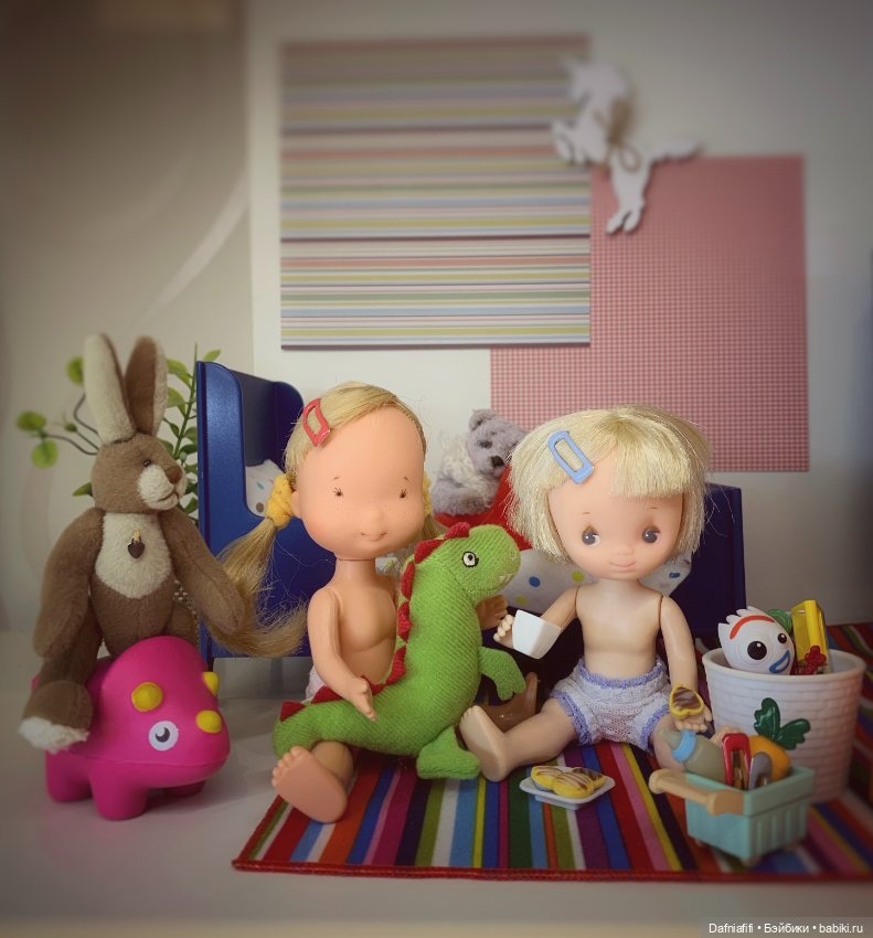 Динозавр раздора или новая мебель для малышек