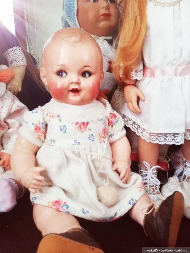 Первые шаги — Редкие антикварные куклы и реплики: воск