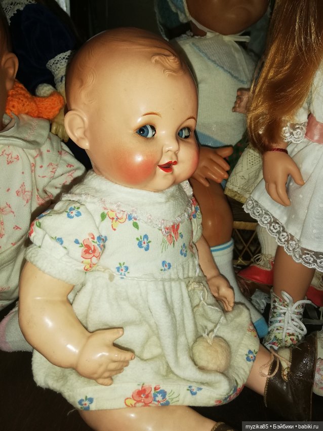 Первые шаги — Редкие антикварные куклы и реплики: воск