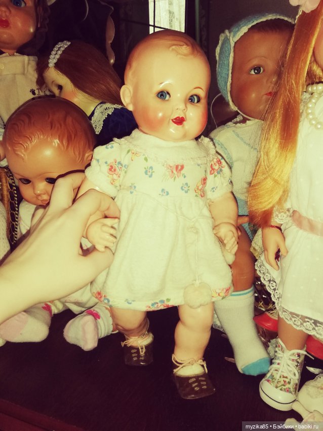 Первые шаги — Редкие антикварные куклы и реплики: воск