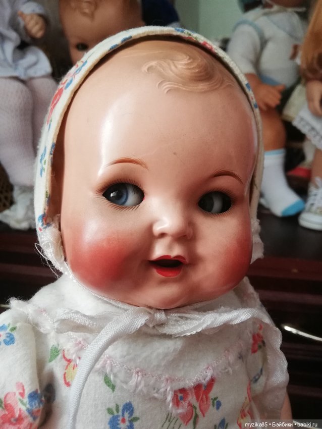 Первые шаги — Редкие антикварные куклы и реплики: воск