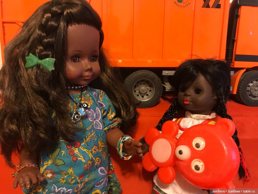 Куклы - отражение, параллельный мир, проекция, модель, как хотите называйте! Оранжевое пати 1970-х (фото 2)