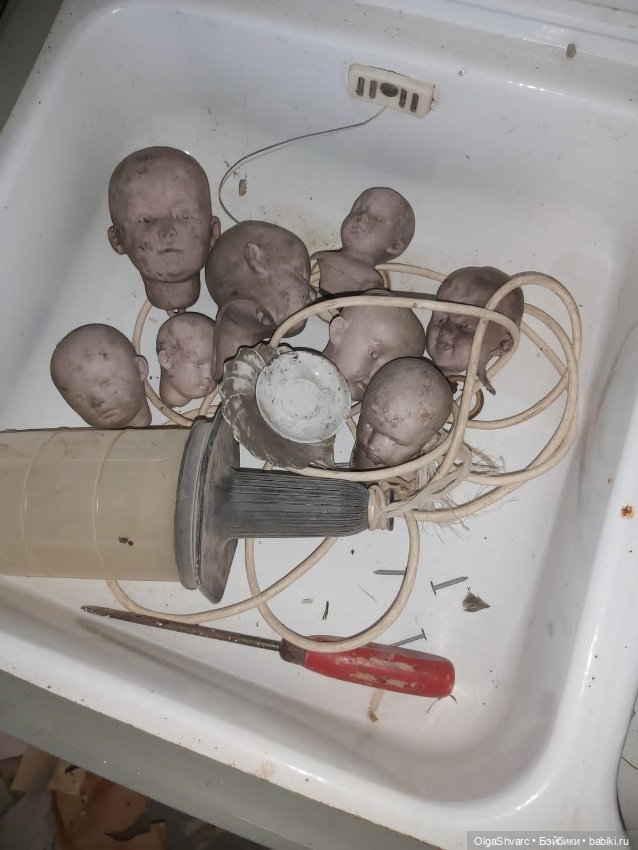 Дом с сюрпризом — Редкие антикварные куклы и реплики: воск