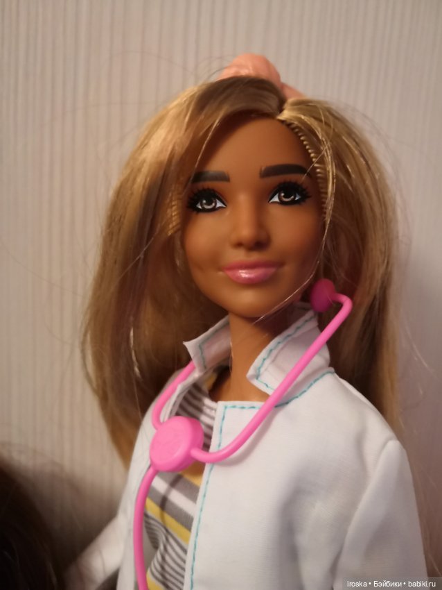 Доктора — Куклы Barbie (Барби): Looks (фото 4)