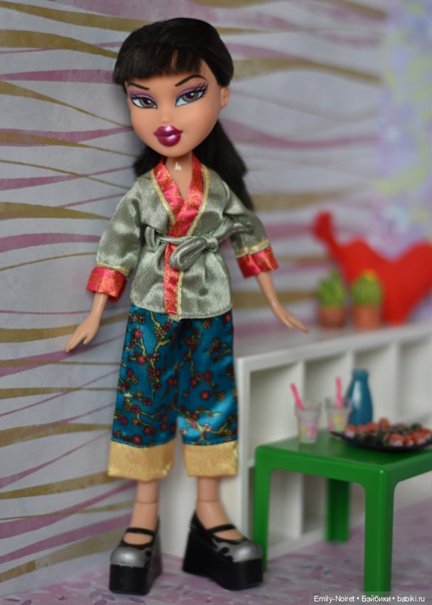 Две азиаточки — Куклы Bratz (Братц) и Moxie Girlz: MGA (фото 6)
