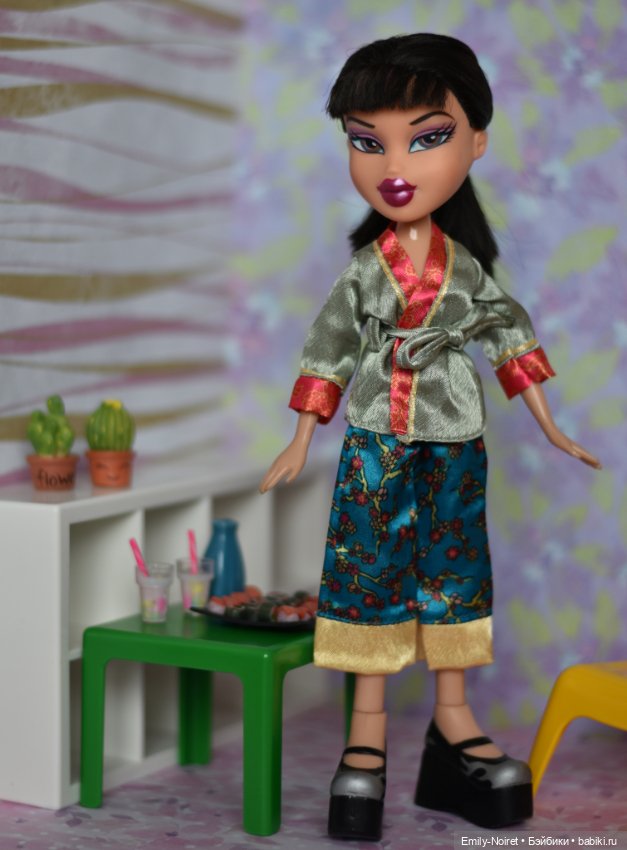 Две азиаточки — Куклы Bratz (Братц) и Moxie Girlz: MGA (фото 2)