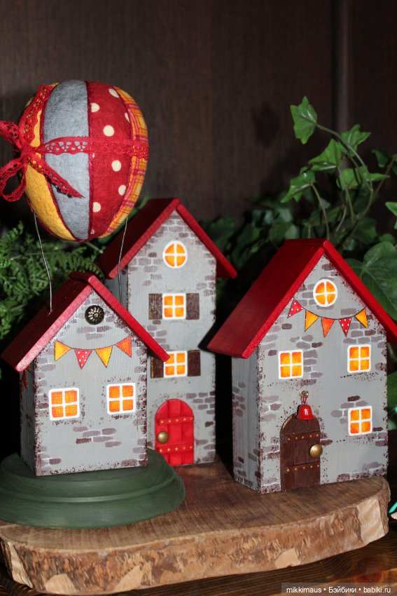 Домики и воздушный шар Глазуновой Анны