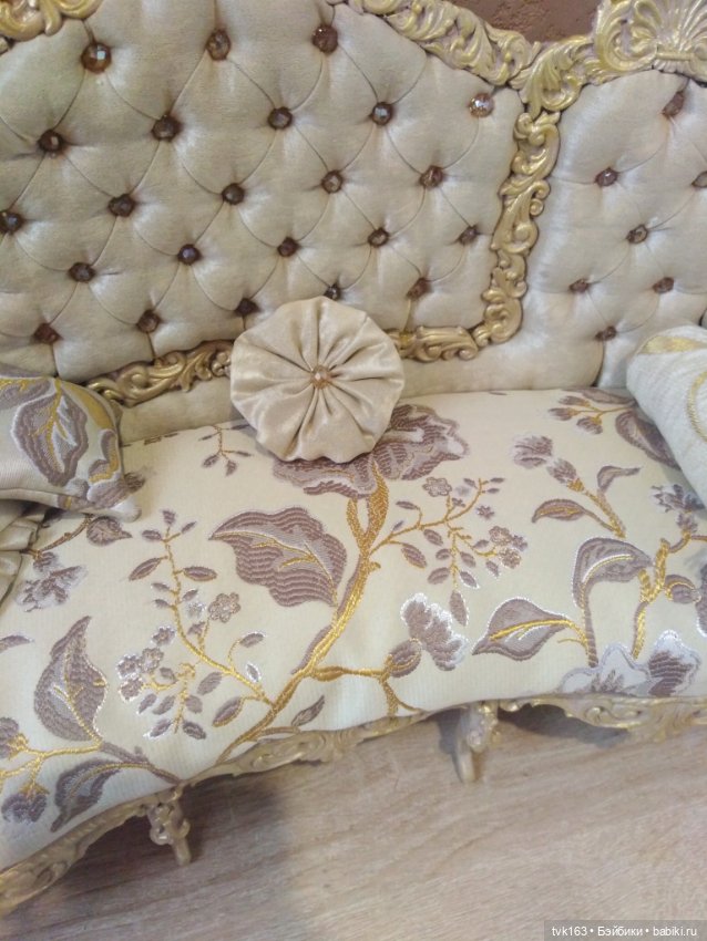 Диванчик для маленьких кукол (фото 5)