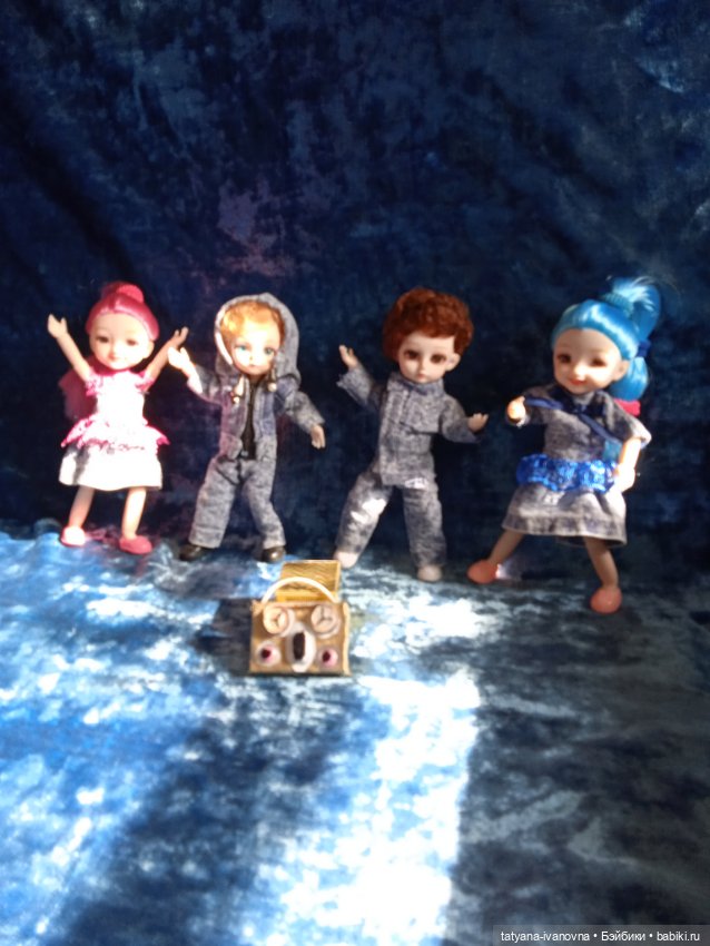 Вечеринка в стиле 80 годов... или джинсовые наряды