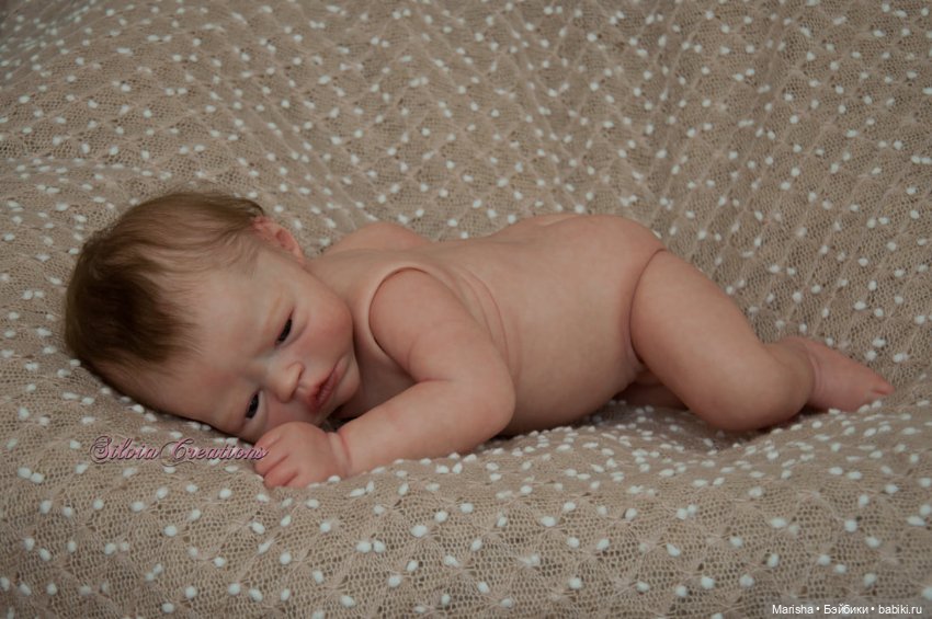 Hans скульптора Lorraine Yophi, автор прототипа Silvia Ezquerra