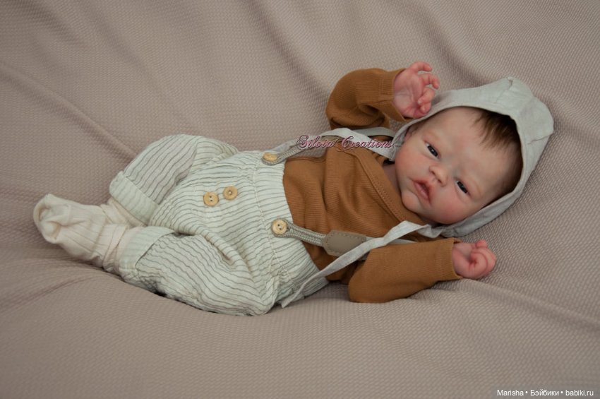 Hans скульптора Lorraine Yophi, автор прототипа Silvia Ezquerra