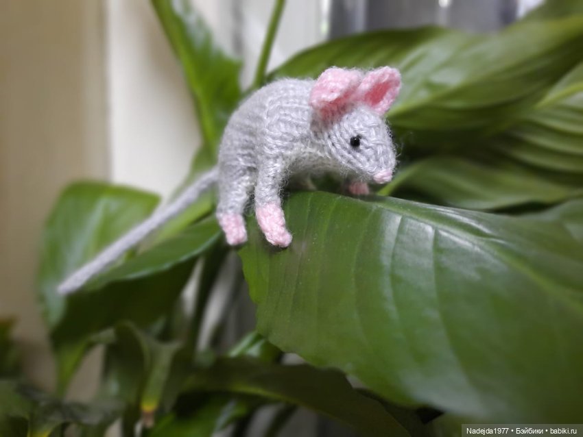 Новые котики по МК Ольги Бессогоновой и мышь по описанию Клэр Гарланд