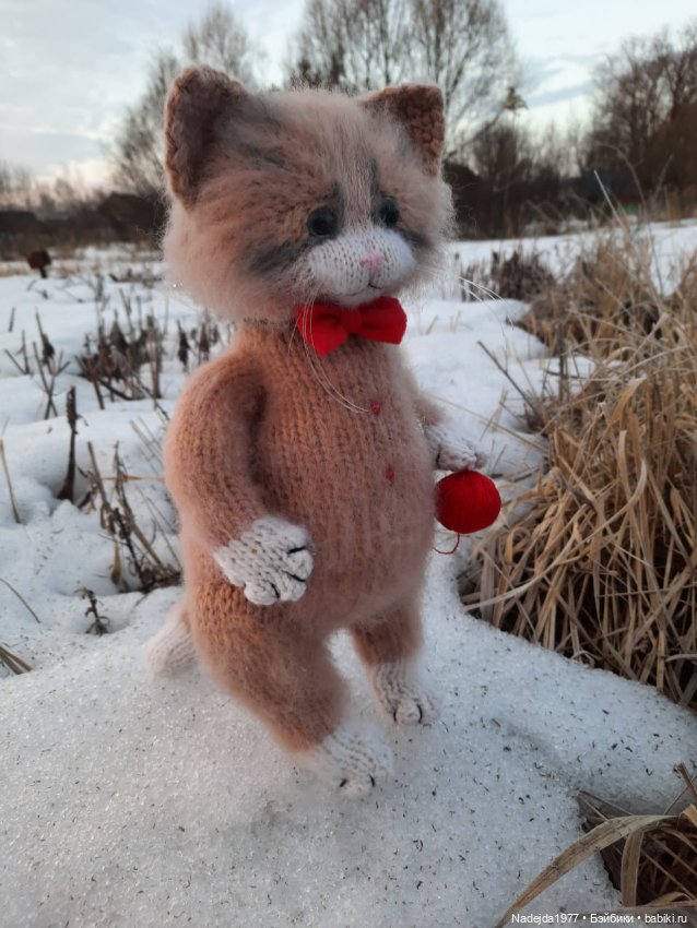 Новые котики по МК Ольги Бессогоновой и мышь по описанию Клэр Гарланд