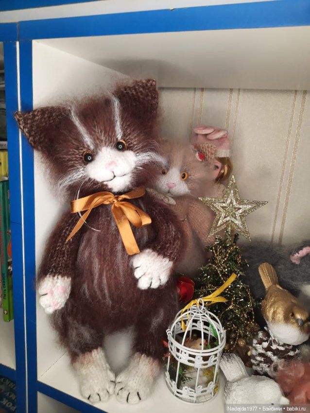 Новые котики по МК Ольги Бессогоновой и мышь по описанию Клэр Гарланд