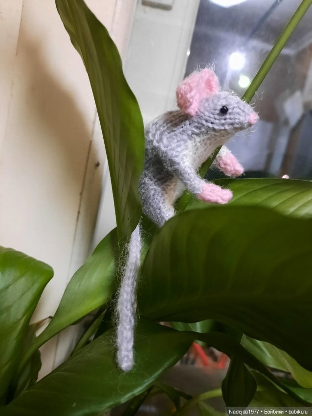 Новые котики по МК Ольги Бессогоновой и мышь по описанию Клэр Гарланд