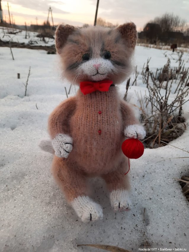 Новые котики по МК Ольги Бессогоновой и мышь по описанию Клэр Гарланд