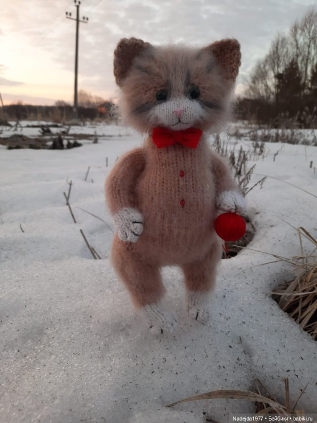 Новые котики по МК Ольги Бессогоновой и мышь по описанию Клэр Гарланд