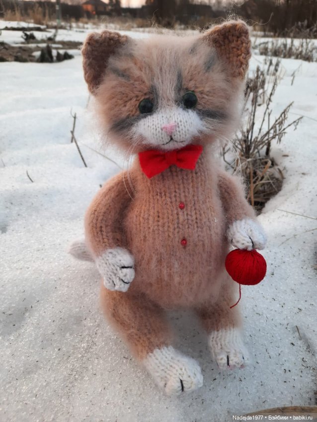 Новые котики по МК Ольги Бессогоновой и мышь по описанию Клэр Гарланд