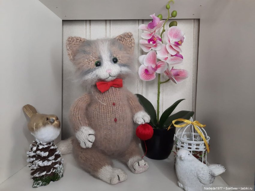 Новые котики по МК Ольги Бессогоновой и мышь по описанию Клэр Гарланд
