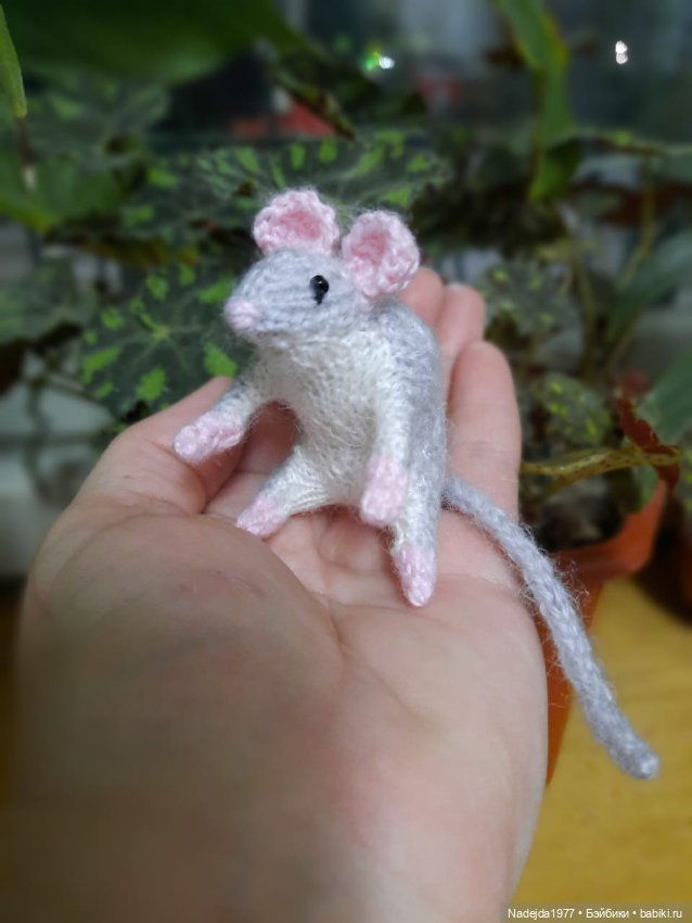 Новые котики по МК Ольги Бессогоновой и мышь по описанию Клэр Гарланд
