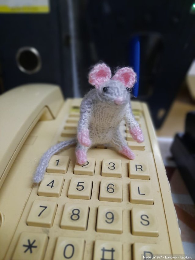 Новые котики по МК Ольги Бессогоновой и мышь по описанию Клэр Гарланд