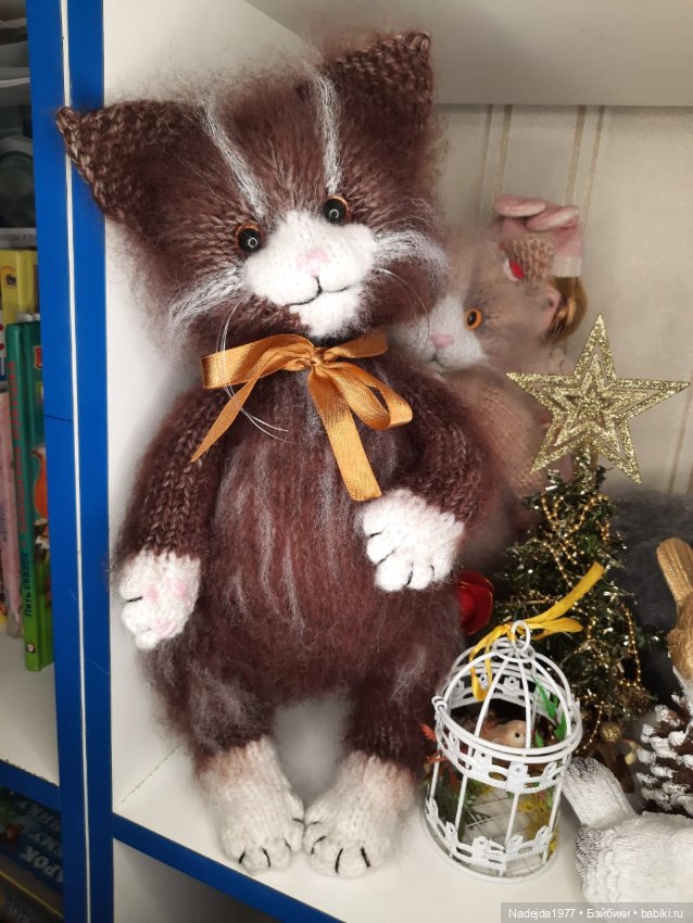 Новые котики по МК Ольги Бессогоновой и мышь по описанию Клэр Гарланд