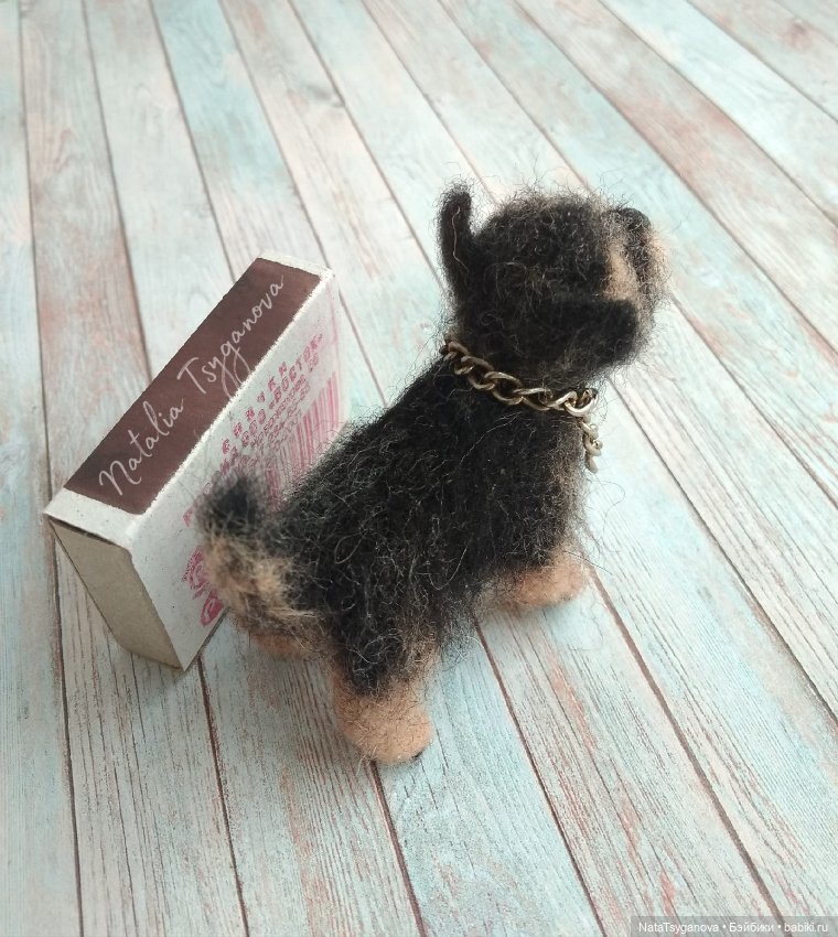 Шерстяной пёсик — Валяные игрушки из шерсти: сухое валяние (фото 2)