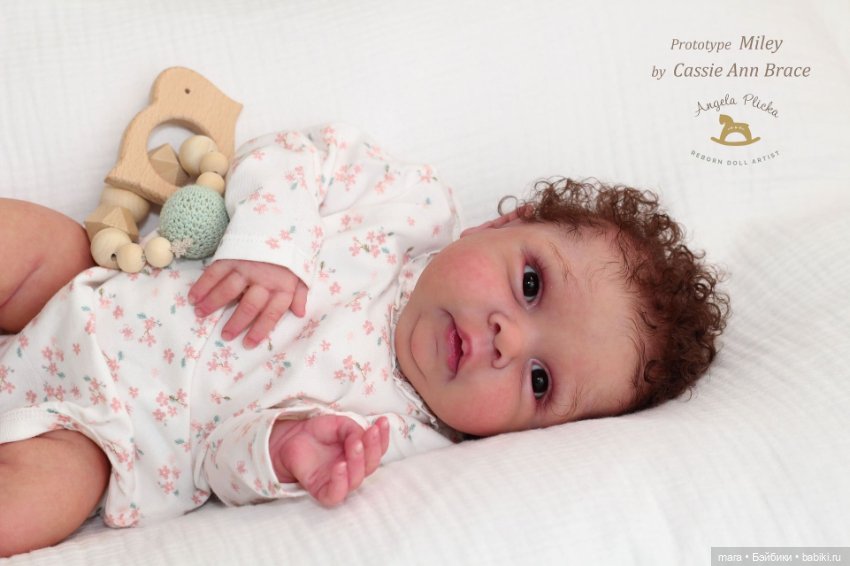 Miley скульптора Cassie Ann Brace, автор прототипа Angela Plicka