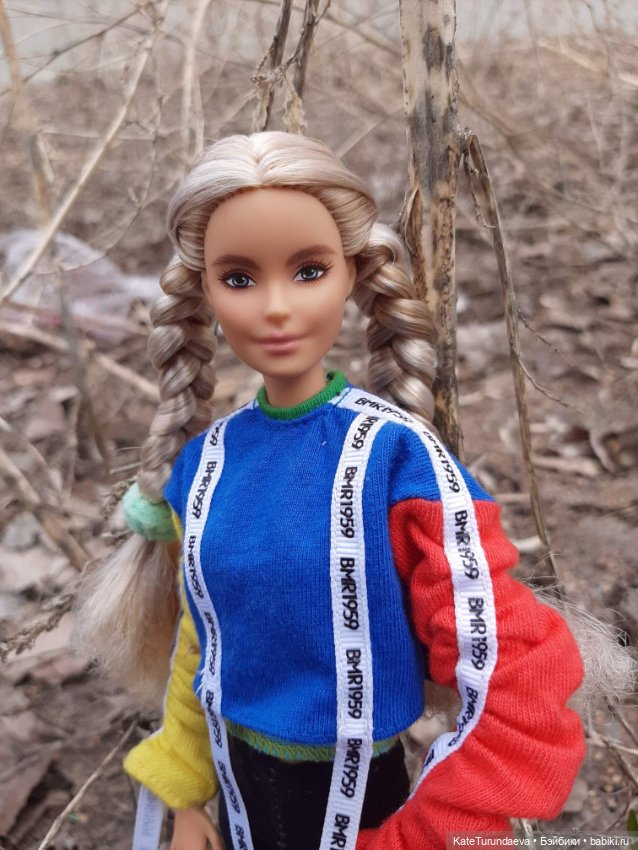 В поисках первых цветов — Куклы Barbie (Барби): Looks