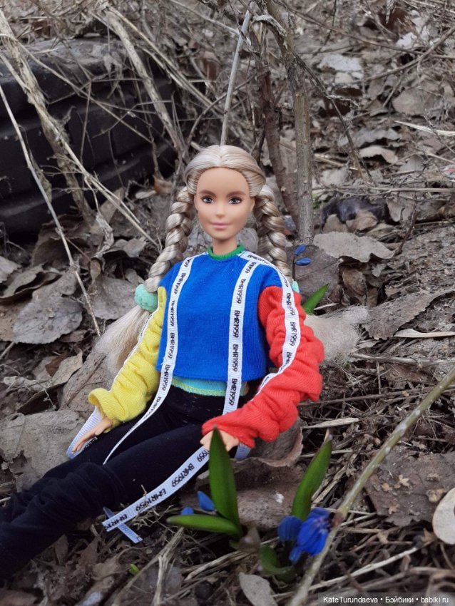 В поисках первых цветов — Куклы Barbie (Барби): Looks