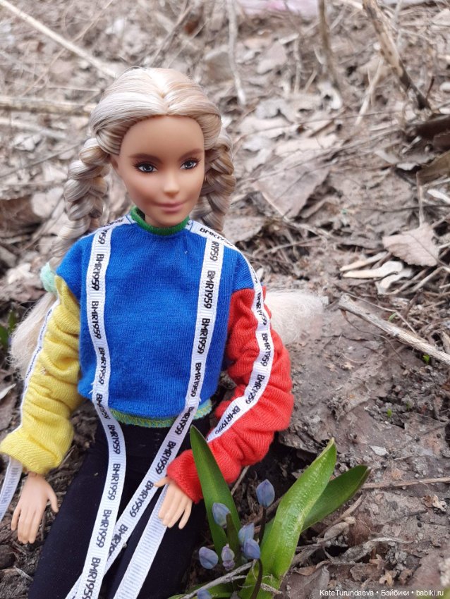 В поисках первых цветов — Куклы Barbie (Барби): Looks