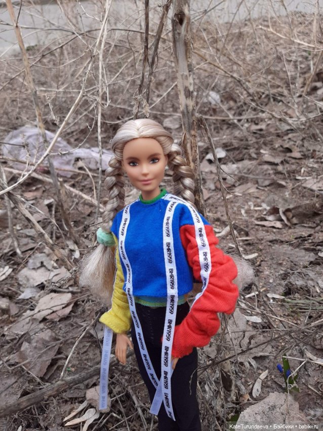 В поисках первых цветов — Куклы Barbie (Барби): Looks