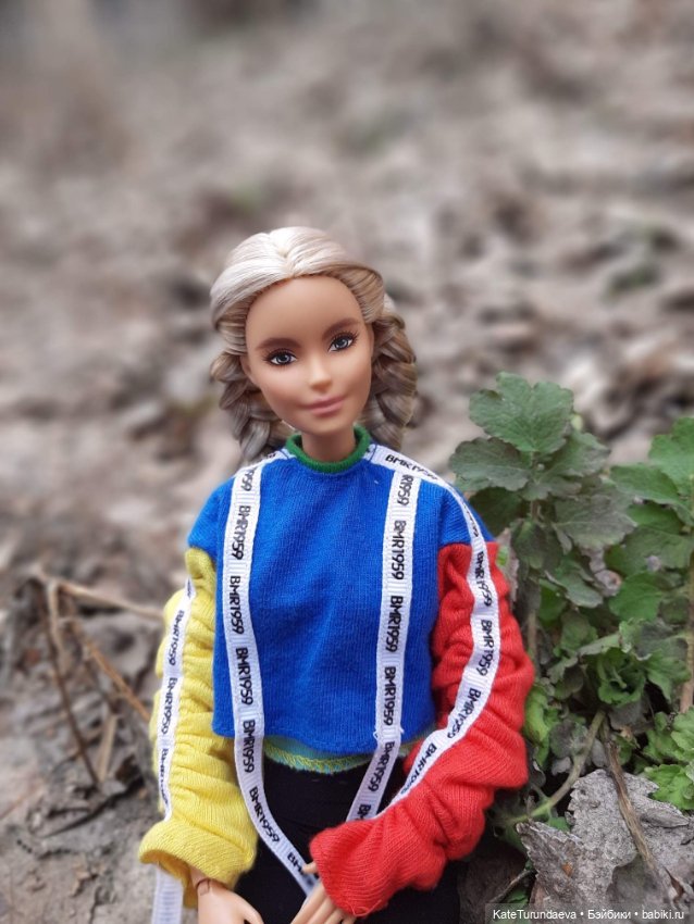 В поисках первых цветов — Куклы Barbie (Барби): Looks (фото 5)